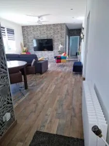 L'entre deux Eaux 'Maison' Balcon 'et Jardin - 科尔蒙特勒伊