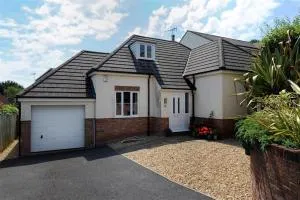 2a St Georges Hill - Uplyme