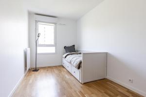 Design 3 bedrooms appartment, near Champs Elysees