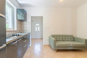 Apartment in Cres with balcony, AC, WiFi, washing machine 4249-3