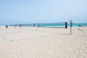 Beachfront Sunny Apartment , Sea & Mountain View