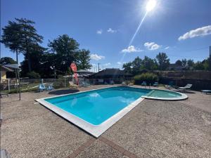 Campings Domaine du Chateau-Epinal : photos des chambres