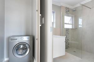 Stunning, Luxurious Apartment close to the beach