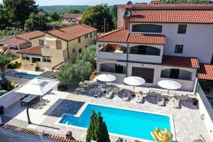 Apartment Nina with private pool 