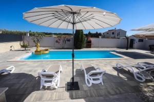 Apartment Nina with private pool