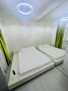 Boudoir Tropical Apartments