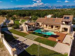 Villa Casa di Nikola ZadarVillas - Miočic