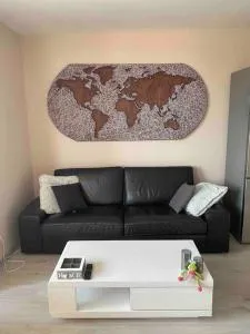 Sunny Spacious Apartment in a Great Location - Dunawzi