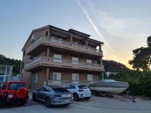 Apartments in Mundanije/Insel Rab 30445 - 蒙达尼耶