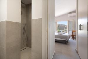 Villa Apanemia by Villa Plus