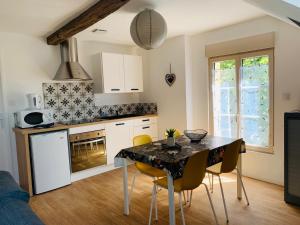 Appartements Centre ville (2): superbe appartement climatise : photos des chambres