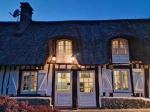 Magnifique Chaumière Normande haut de gamme proche de la mer.
