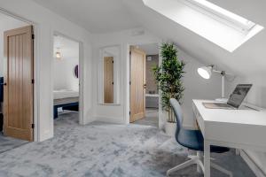 New Family & Contractor Home Lyhart Rd