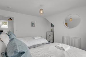 New Family & Contractor Home Lyhart Rd