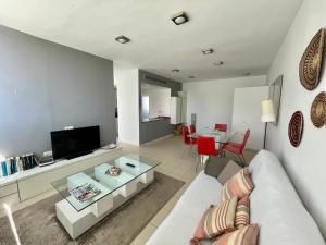 Moderno apartamento con vistas al mar