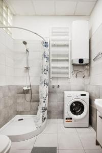 Hungarian Rebelian with AC