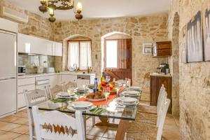 Villa Minos by Villa Plus