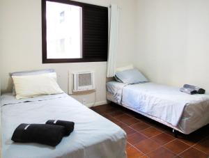 Otimo Apto a 200m - Praia das Pitangueiras Guaruja