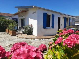 Maisons de vacances Les heures tranquilles - Vue mer - 50m de la plage : photos des chambres