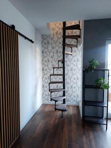 Uroczy apartament z dostępnym parkingiem