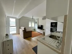 Precioso y acogedor apto. en Noia. Recién renovado - Barro