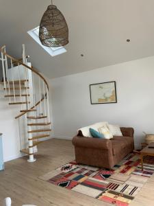 The Birdhouse with Hot Tub