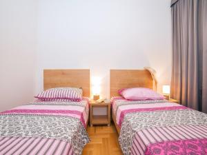 Peace 2 Apartments with parking