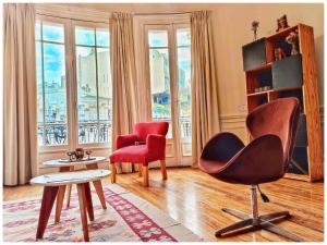 Casa Dante, no cash payments