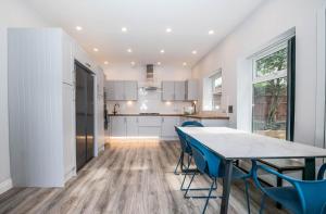 The Manor - Large Luxury home in Bournemouth - Sleeps 12+