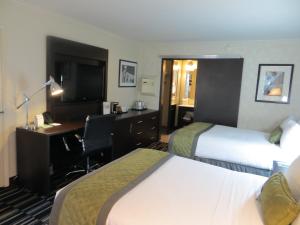 Deluxe Queen Room with Two Queen Beds room in Wyndham Garden San Jose Airport