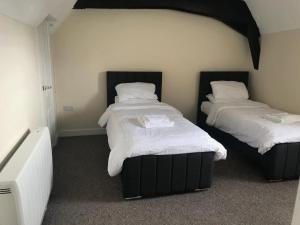 Entire Three Bedrooms Flat, 7