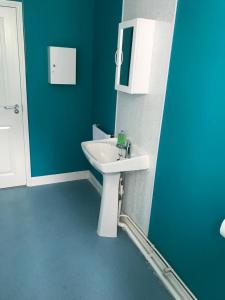 Entire Three Bedrooms Flat, 7