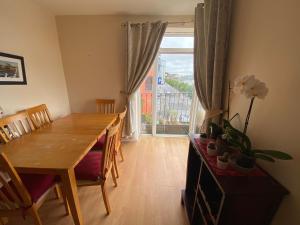 Apt in Limerick city spacious spaces great view on Shannon river close toamenities