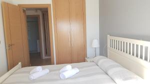 PENTHOUSE SEA VIEWS + PRIVATE SOLARIUM