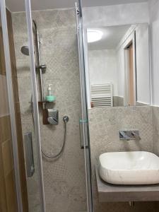 Vanella Rome Domus II