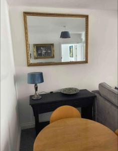 Self contain apartment on the Barbican 3 bed
