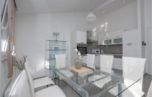 Lovely Home In Vinjani Gornji With Wifi