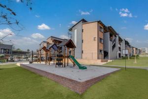 Resting nest waterfall