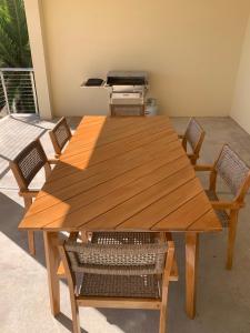 Beachside & Jetty View Apartment 1 - Admirals Apartment