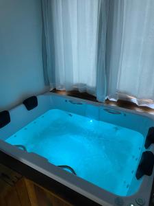 Miya Casa Azul Encantadora