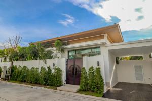 Shambhala grand villa by Cozy Lake - 4hvězdičkové hotely ve městě pláž