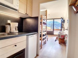 Studio ski aux pieds avec balcon - 4 pers. - FR-1-344-979