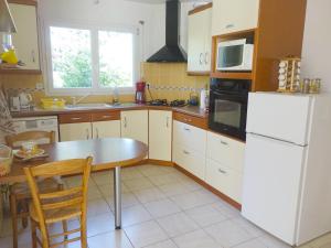 Maisons de vacances Maison Saint-Gildas-de-Rhuys, 5 pieces, 10 personnes - FR-1-639-73 : photos des chambres