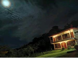 Monteluna Studios Monteverde