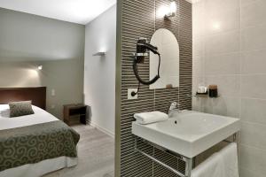 Hotels Le Coligny : photos des chambres