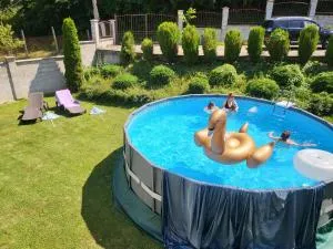 Двете къщи в планината - Beli Osum