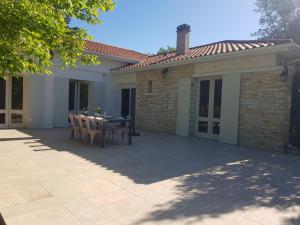 Maisons de vacances La Belle Aube - Near Bergerac Swimming pool : photos des chambres