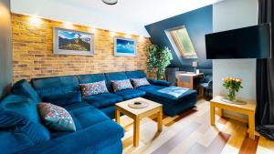 Komuny Paryskiej, Sun & Snow