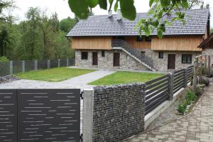 Mulina River Lodge