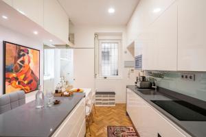 For You Rentals Apartment TEMPORAL in the Center of Madrid ESP50